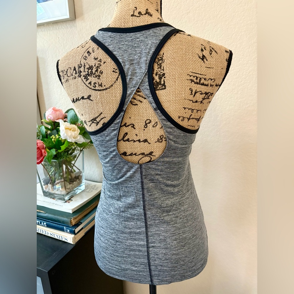 ADIDAS : Racerback Grey Workout Tank Top - Picture 3 of 13